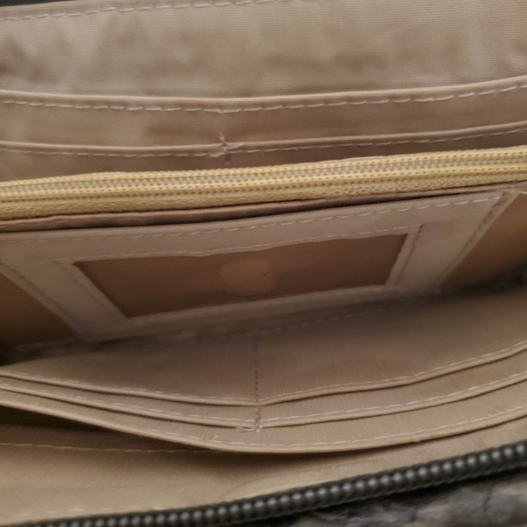 👜 Nicole Miller Snakeskin Print Wristlet - Picture 2 of 7